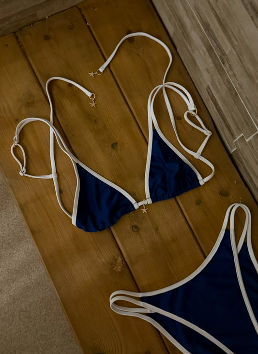 GIANNA- NAVY & WHITE TRIANGLE TOP