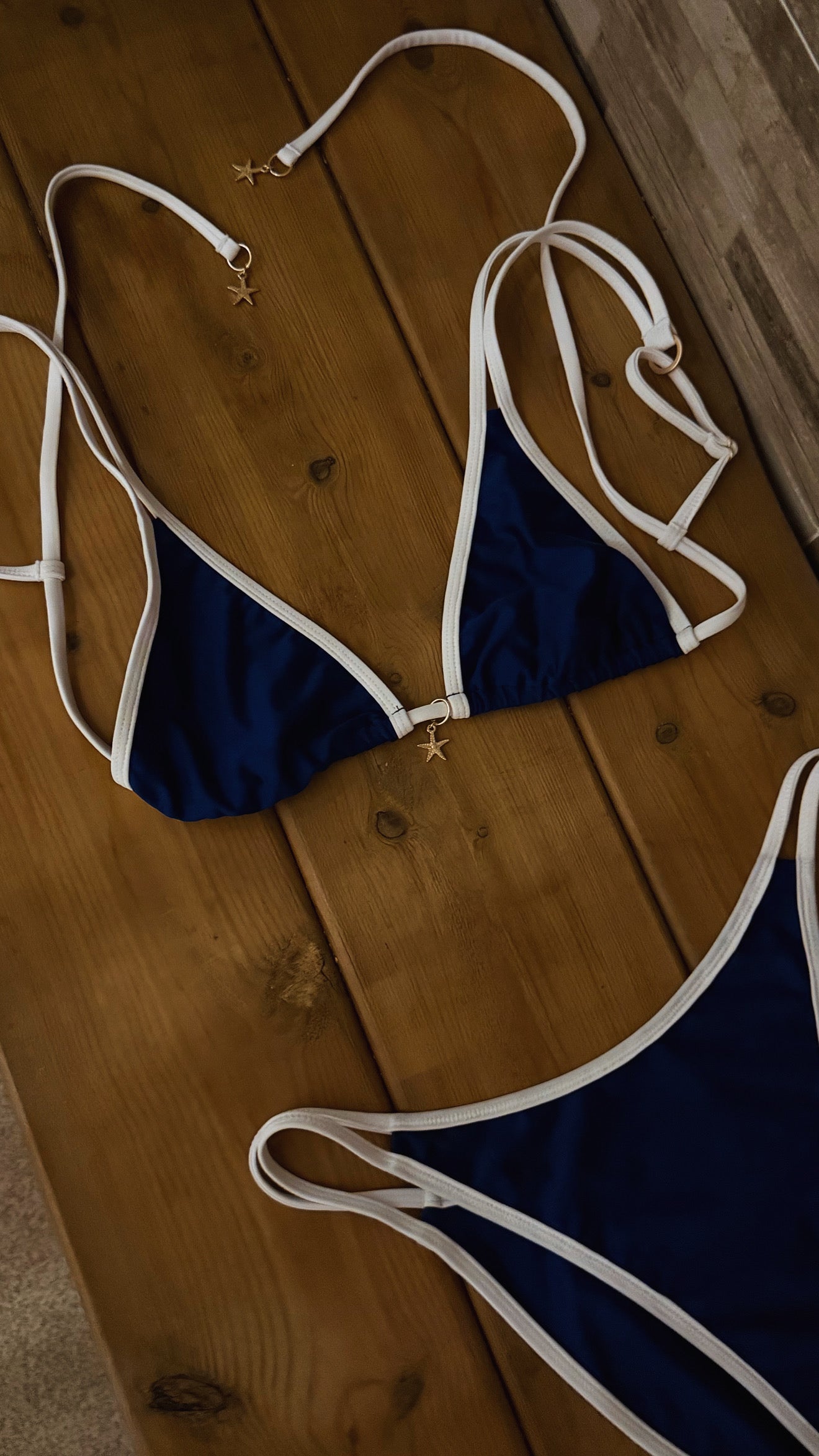 GIANNA- NAVY & WHITE TRIANGLE SET